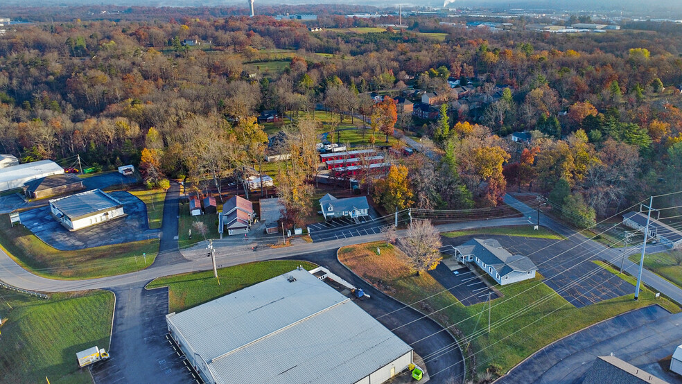 129 Walker Hill, Crossville, TN for sale - Building Photo - Image 3 of 37