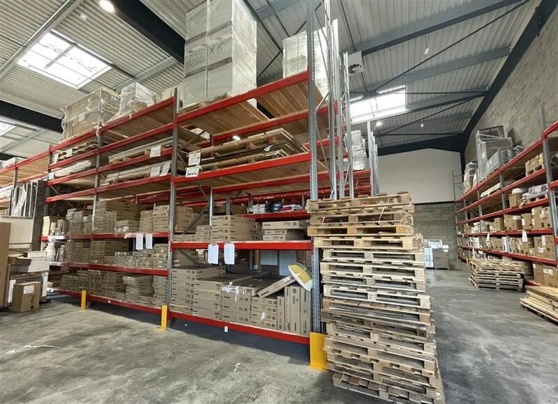 Light Industrial in Tremblay-en-France to rent Building Photo- Image 1 of 12