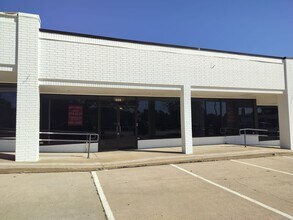 342-344 S Santa Fe Ave, Edmond, OK to rent Building Photo- Image 1 of 6