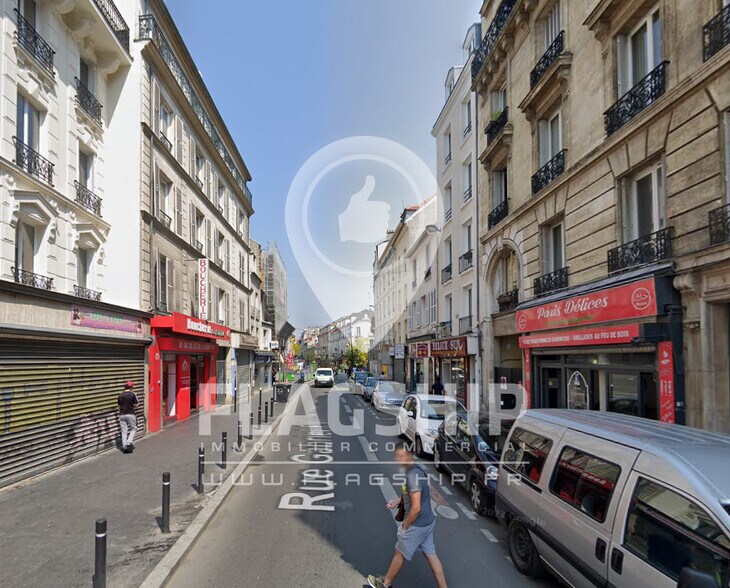 Retail in Saint-Denis to rent - Building Photo - Image 1 of 3