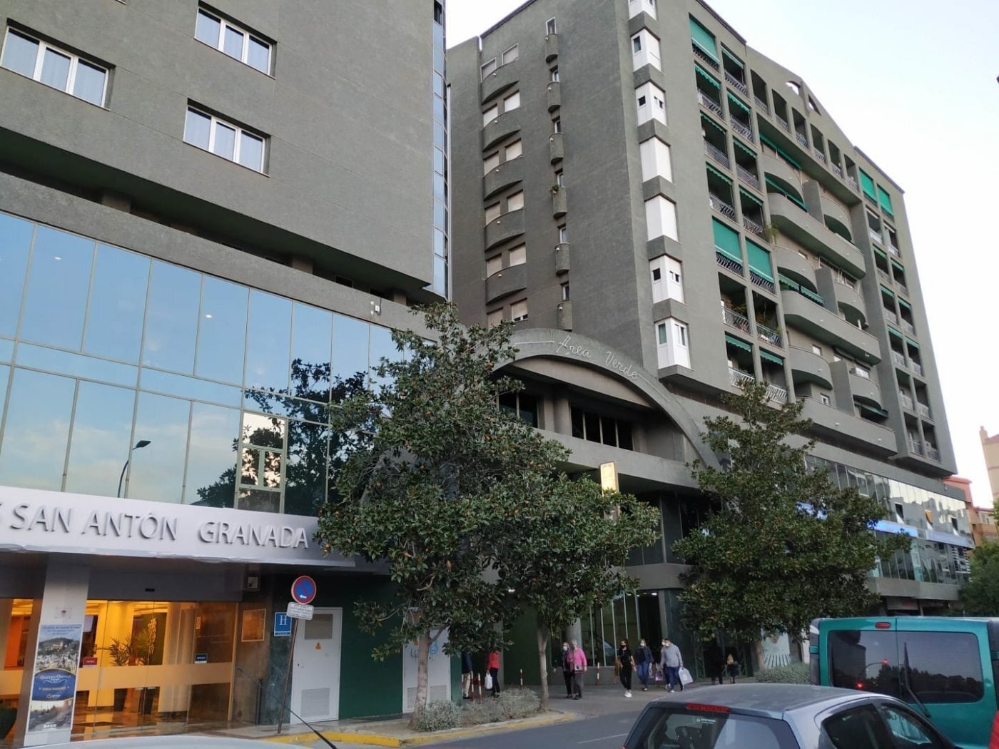 Retail in Granada for sale Building Photo- Image 1 of 16