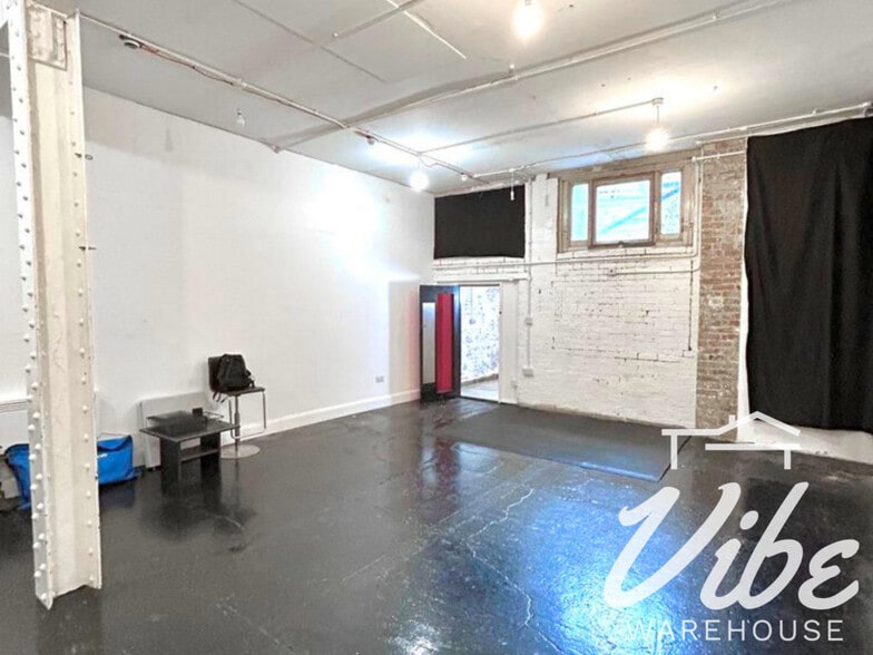 18-20 Belsham St, London to rent - Building Photo - Image 2 of 7