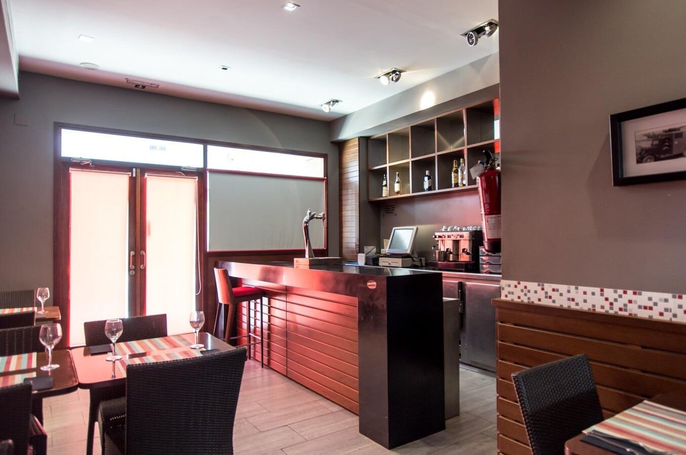 Barcelona, BAR 08010 - Unit - -  - Interior Photo - Image 2 of 15