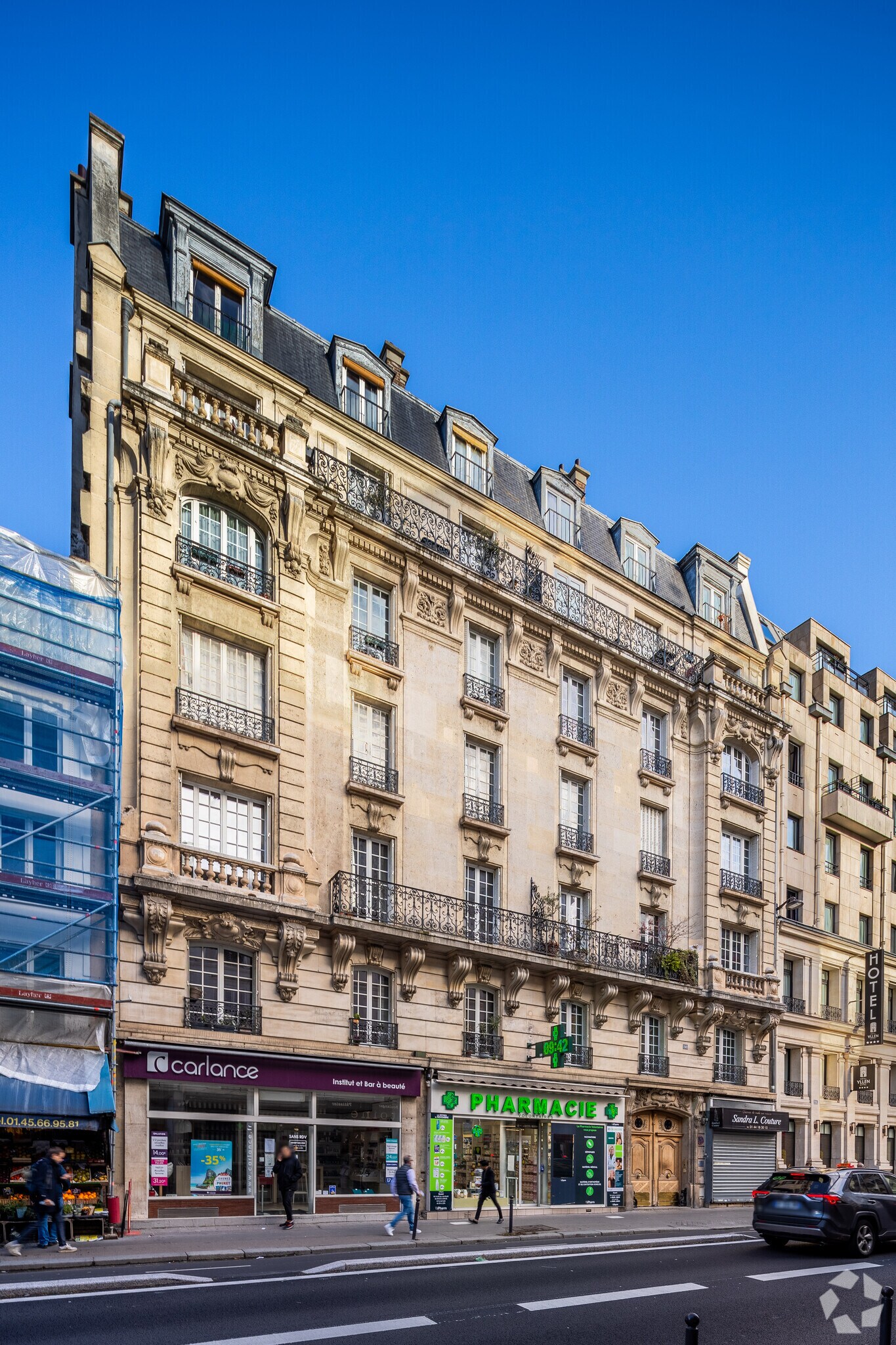 Retail in Paris to rent Primary Photo- Image 1 of 2