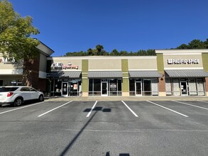 6230-6242 Old Highway 5, Woodstock, GA for rent Building Photo- Image 2 of 2