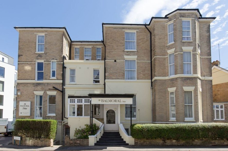 11-13 Kerley Rd, Bournemouth for sale - Primary Photo - Image 1 of 1