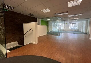 36-38 High St, Ashford to rent Interior Photo- Image 1 of 3