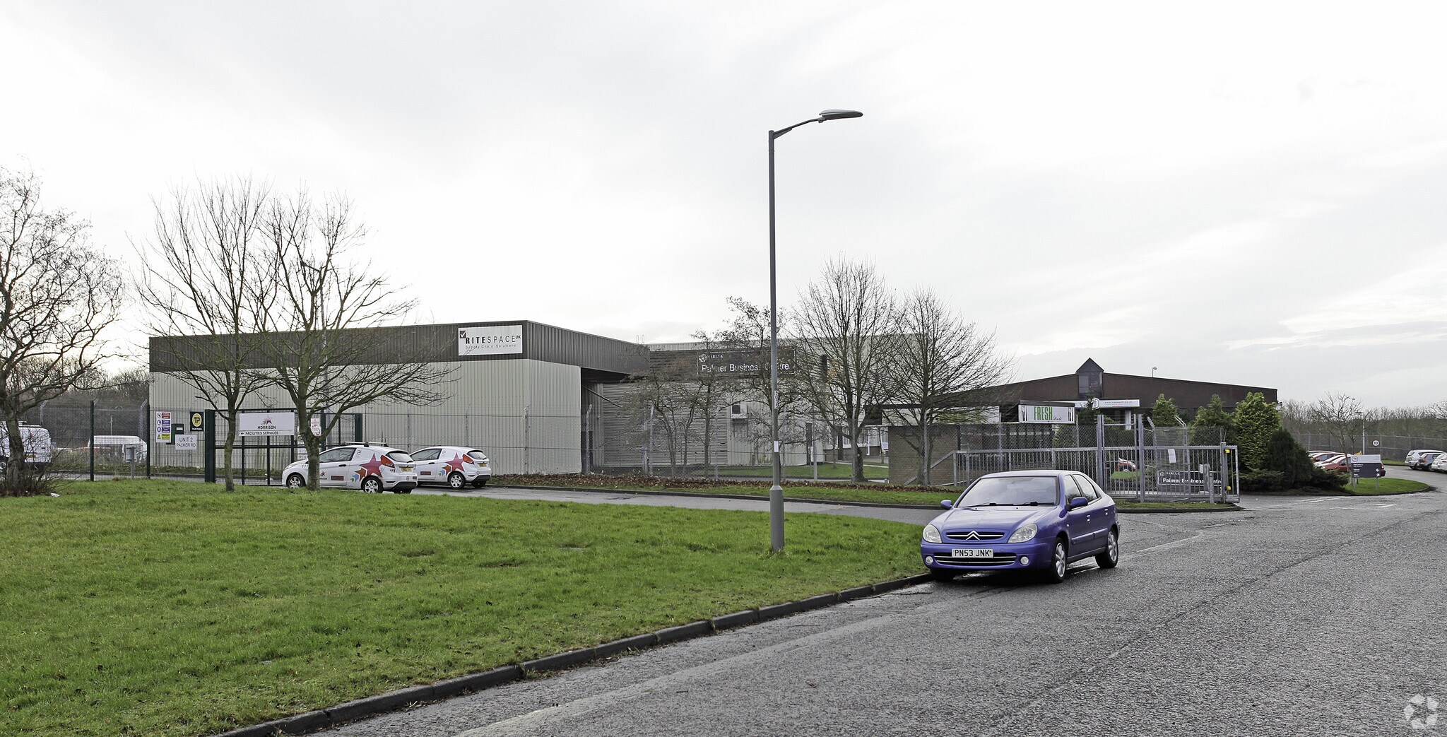 1 Palmer Rd, Peterlee to rent Primary Photo- Image 1 of 3