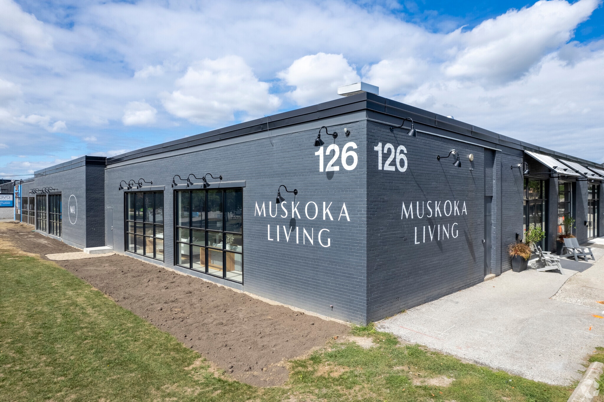 126 Tycos Dr, Toronto, ON to rent Primary Photo- Image 1 of 4