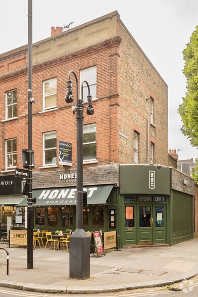 148 Chiswick High Rd, London for sale - Building Photo - Image 2 of 6