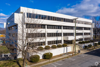 30 Glenn St, White Plains, NY for rent Building Photo- Image 1 of 5