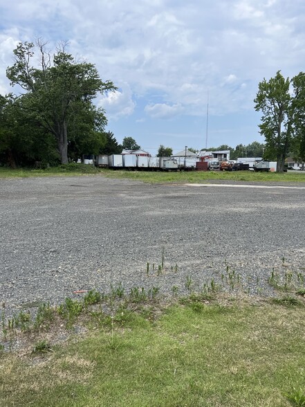 Railroad Ave, Belford, NJ for rent - Building Photo - Image 3 of 3