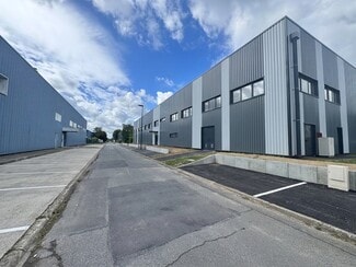 More details for 12 Rue André Ampére, Saint-Ouen-l'Aumône - Light Industrial to Rent
