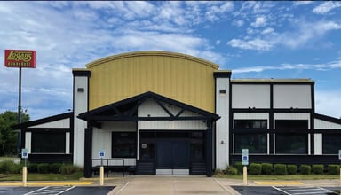 530 N 47th St, Rogers, AR to rent Building Photo- Image 1 of 2