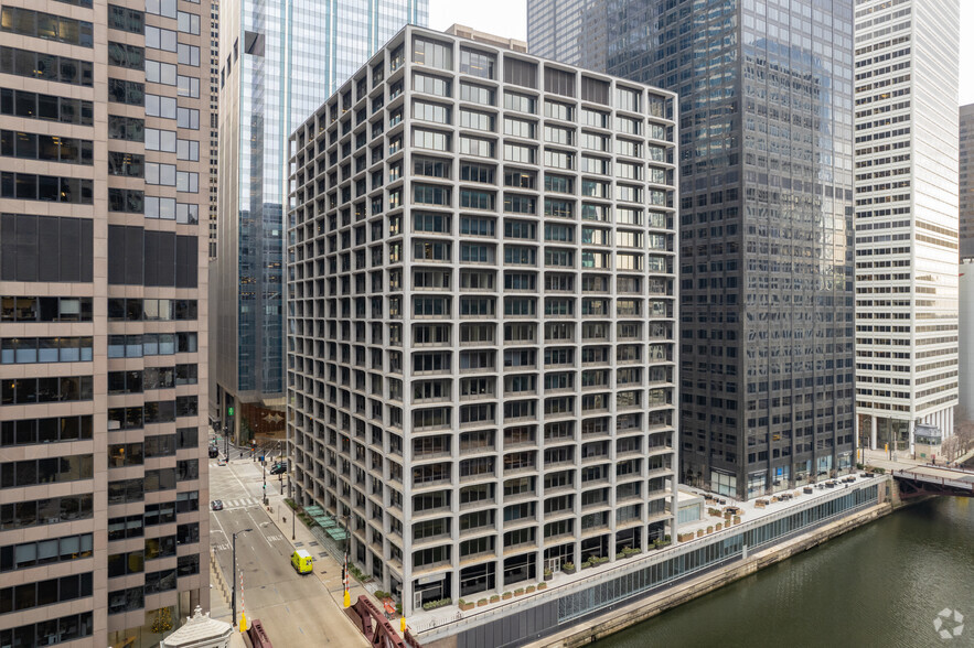 100 S Wacker Dr, Chicago, IL for rent - Building Photo - Image 1 of 6