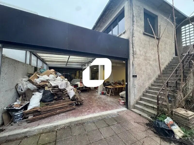 Light Industrial in Arcueil for sale Building Photo- Image 1 of 12