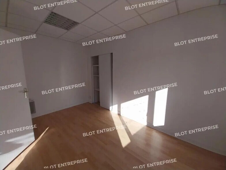 Office in Pontivy for sale - Interior Photo - Image 3 of 5
