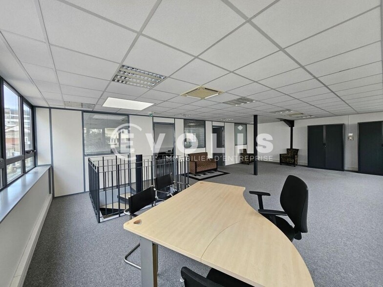 Office in Châtillon to rent - Interior Photo - Image 3 of 12
