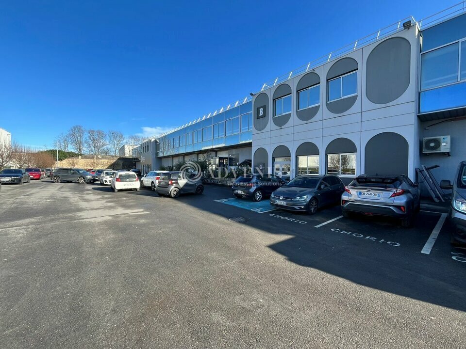 103105 Rue Charles Michels, Saint-Denis to rent Building Photo- Image 1 of 9