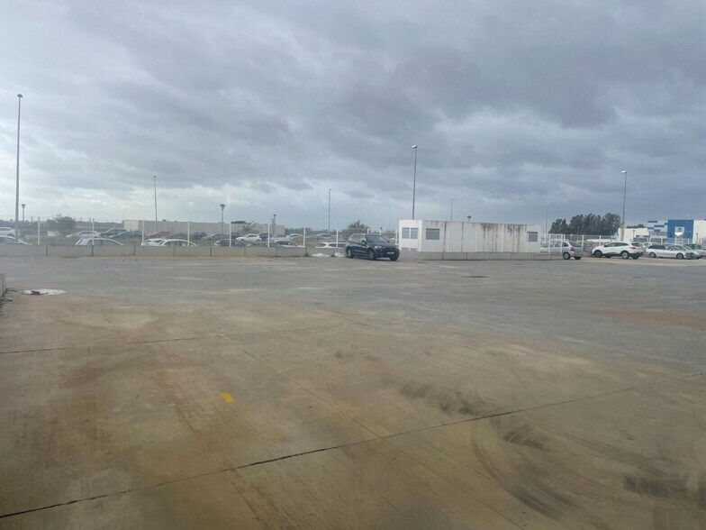 Polígono Parque Logístico, 4, Carmona, Sevilla to rent - Building Photo - Image 2 of 31