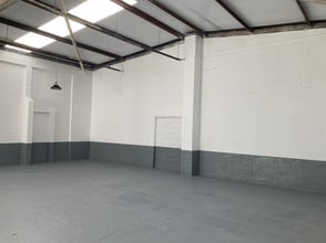 2-2a Orgreave Dr, Sheffield to rent Interior Photo- Image 2 of 3