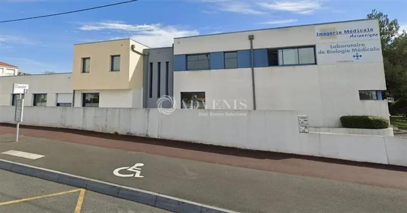 Vente Bureaux 577 m² - Photo 1