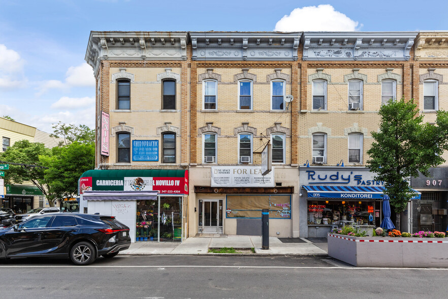 903 Seneca Ave, Ridgewood, NY for rent - Building Photo - Image 1 of 3