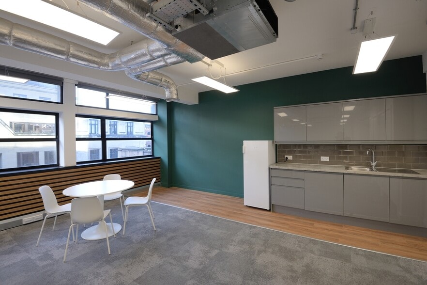 29 Peter St, Manchester to rent - Interior Photo - Image 3 of 3