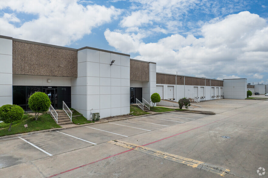 3924-3938 Dunvale Rd, Houston, TX for rent - Building Photo - Image 2 of 5