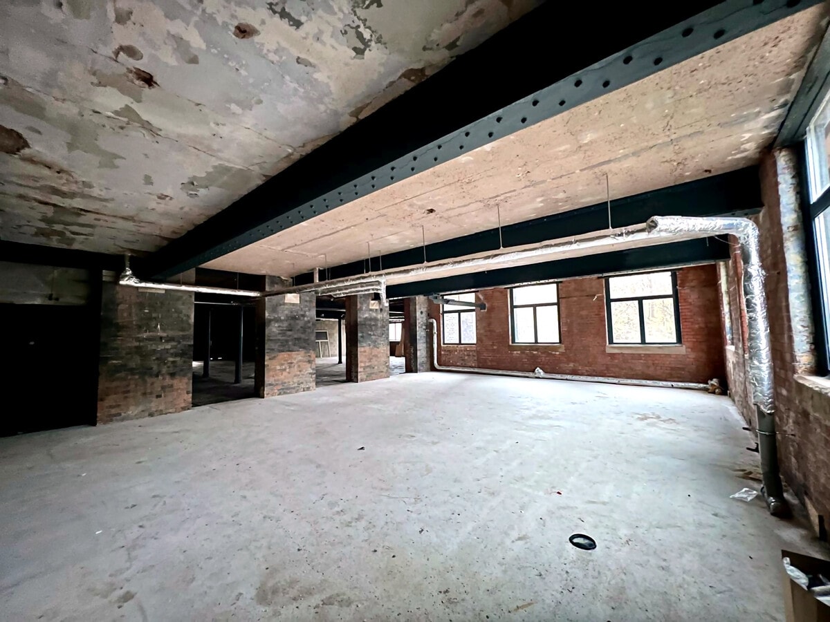 Water St, Stockport, GTM SK1 2BX - Unit 1 -  - Interior Photo - Image 1 of 5