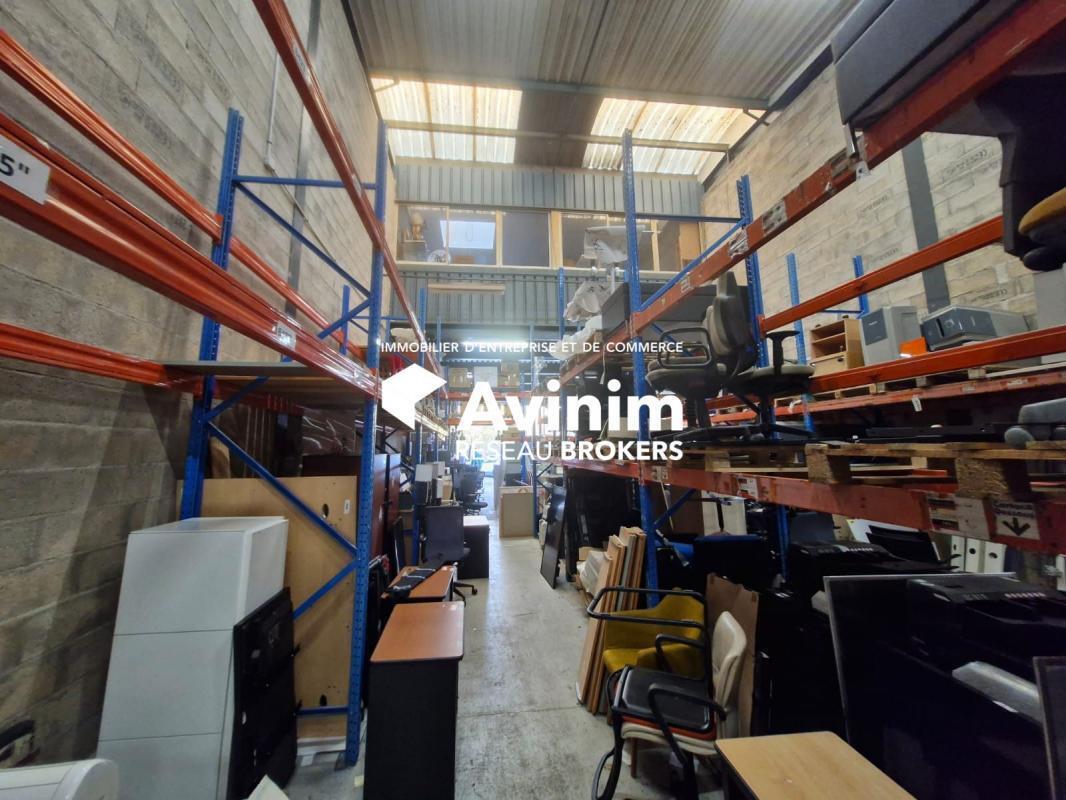 Industrial in Noisy Le Grand to rent Interior Photo- Image 1 of 6