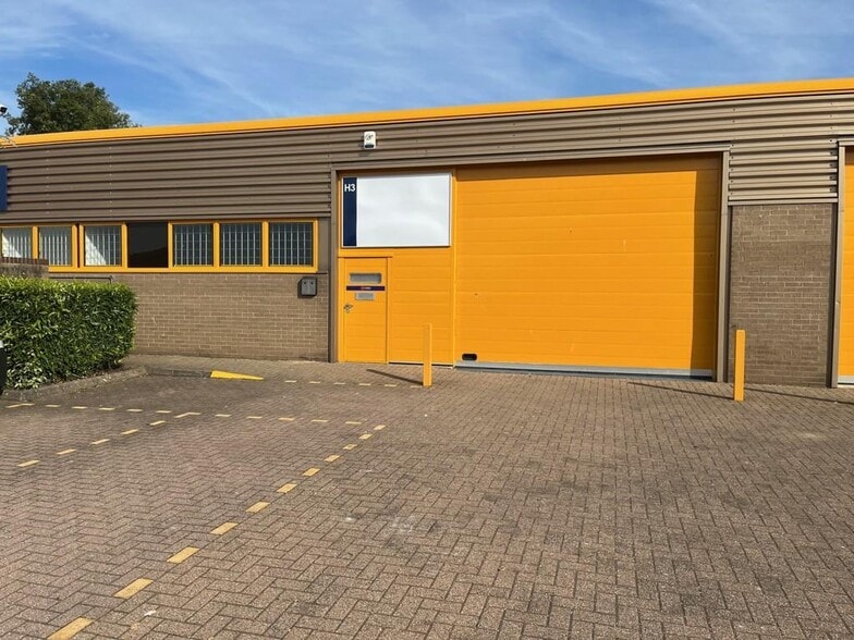 Wyncolls Rd, Colchester to rent - Building Photo - Image 3 of 22
