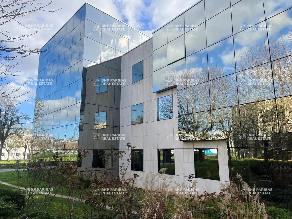 Vente Bureaux 916 m² - Photo 1