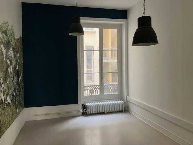 81 Rue De La République, Saint-Denis to rent - Building Photo - Image 1 of 22