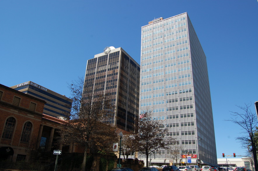 400 Travis St, Shreveport, LA for sale - Building Photo - Image 1 of 1