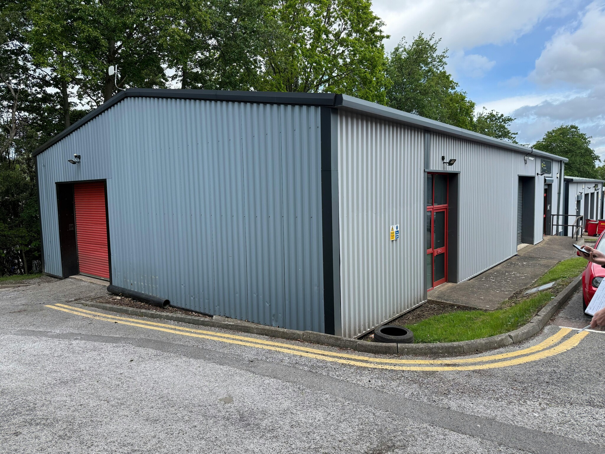Wilthorpe Road, Barnsley to rent Building Photo- Image 1 of 4