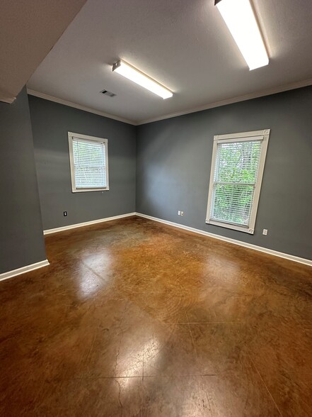 403 Towne Center Blvd, Ridgeland, MS for rent - Interior Photo - Image 2 of 8