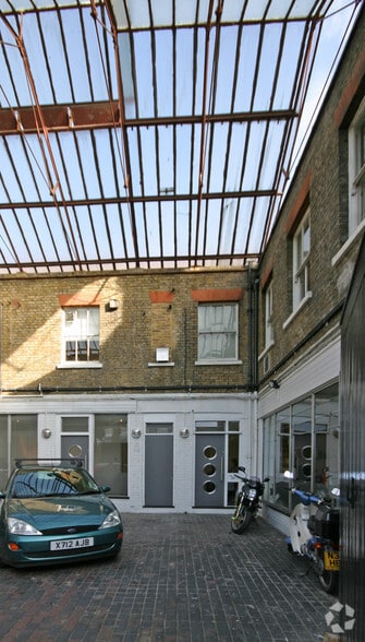 23-26 Oldbury Pl, London to rent - Building Photo - Image 3 of 6