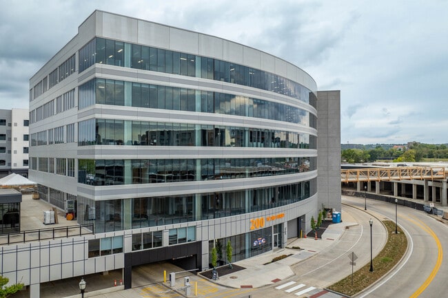 More details for 200 W 3rd St, Newport, KY - Mixed-use to Rent