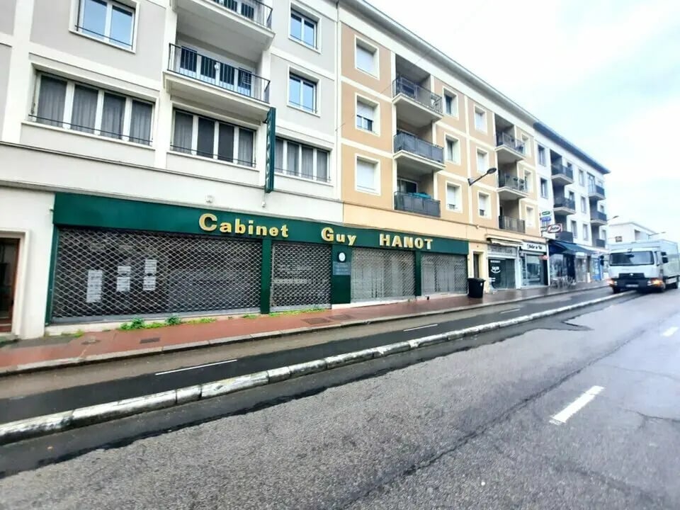 Location Commerce 36 m² - Photo 1