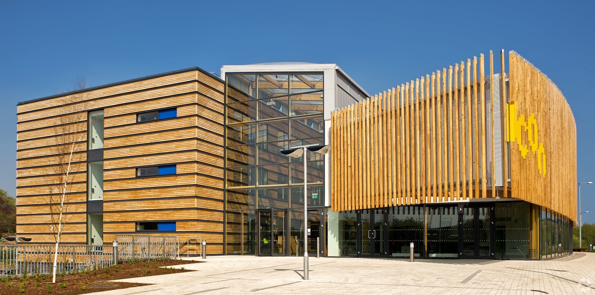 Eastern Way, Daventry to rent Building Photo- Image 1 of 2