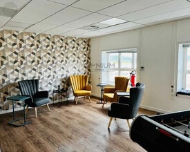 Office in Lyon to rent Interior Photo- Image 1 of 6