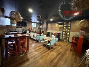 Retail in Madrid, Madrid to rent Interior Photo- Image 2 of 13