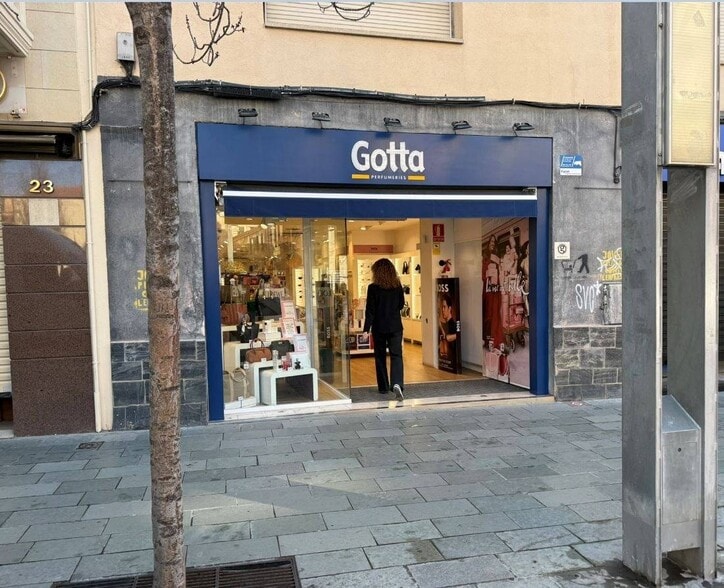Retail in Granollers, Barcelona to rent - Interior Photo - Image 2 of 3