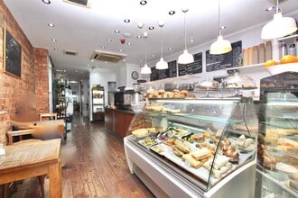 10 Stoke Newington Church St, London to rent Interior Photo- Image 2 of 11