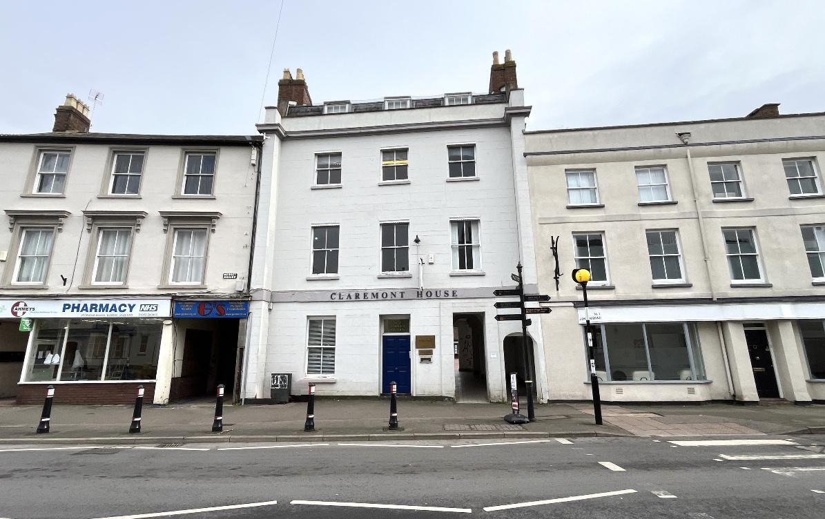 1 Market Sq, Bicester to rent Building Photo- Image 1 of 4