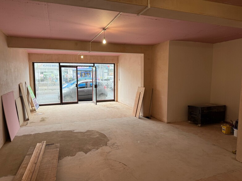 125A Uxbridge Rd, Rickmansworth to rent - Building Photo - Image 3 of 4