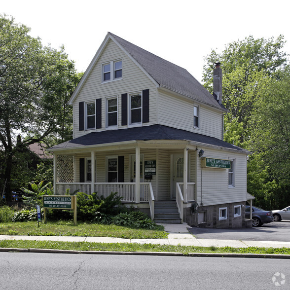 15 Huyler Ave, Tenafly, NJ for sale - Primary Photo - Image 1 of 1