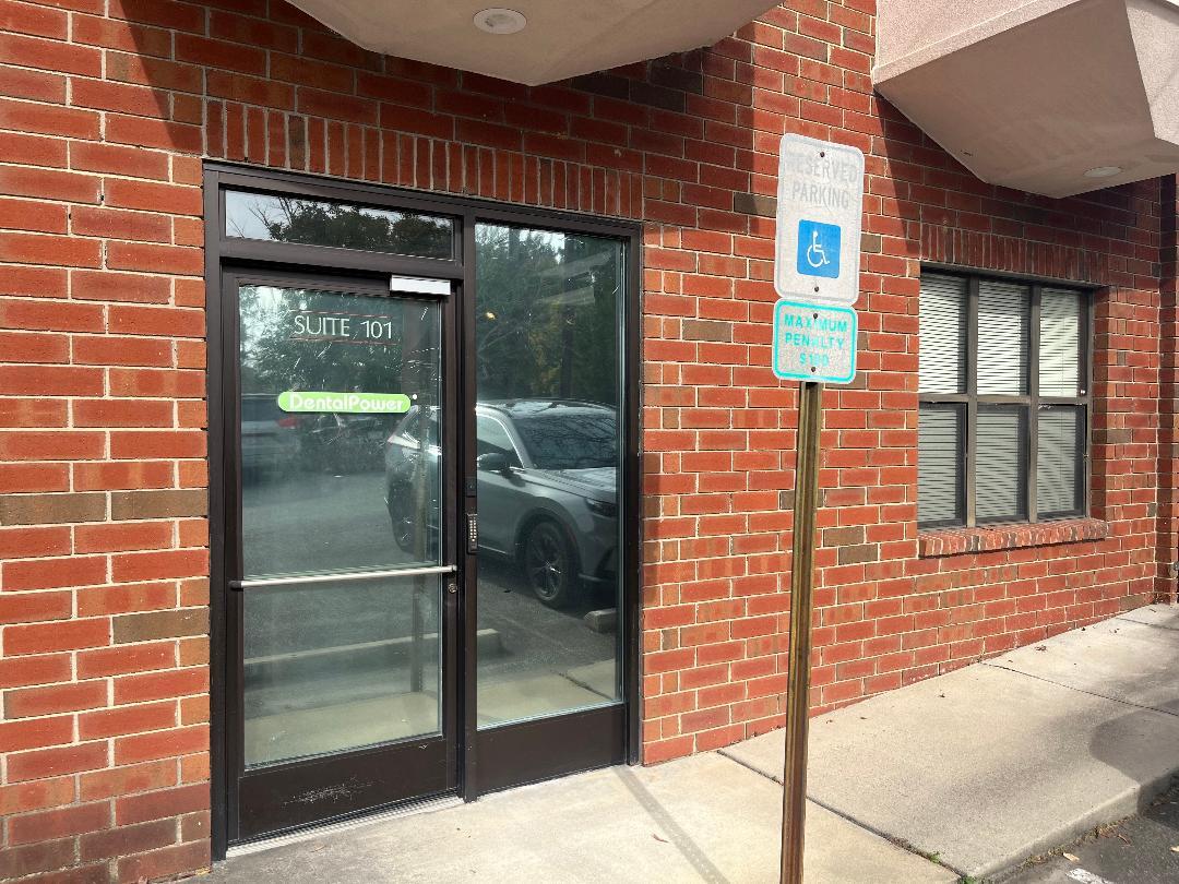 205 Lloyd St, Carrboro, NC to rent Interior Photo- Image 1 of 5