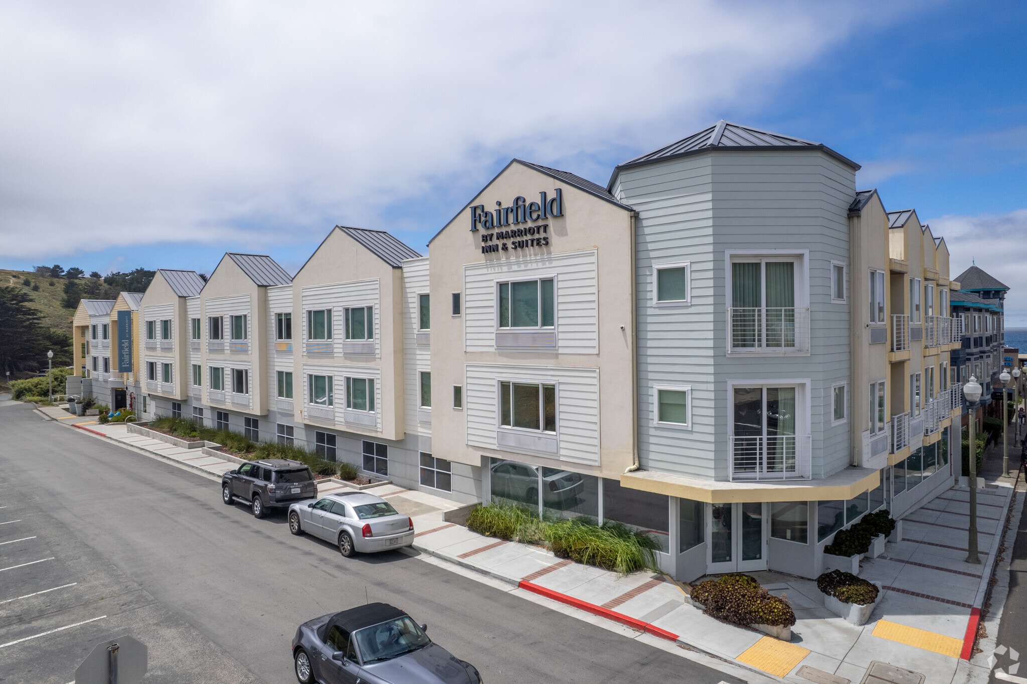 500 Old County Rd, Pacifica, CA to rent Primary Photo- Image 1 of 5